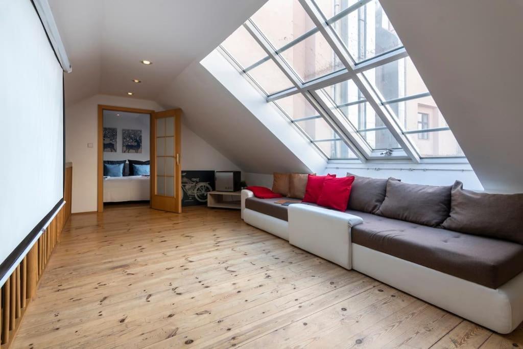 5Bd Duplex - Billiard - Home Cinema - Central Praga Exterior foto